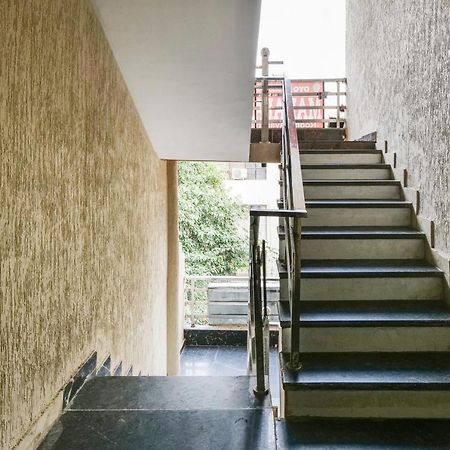 Oyo Flagship 81486 Hotel Mahalaxmi Guesthouse ニューデリー エクステリア 写真