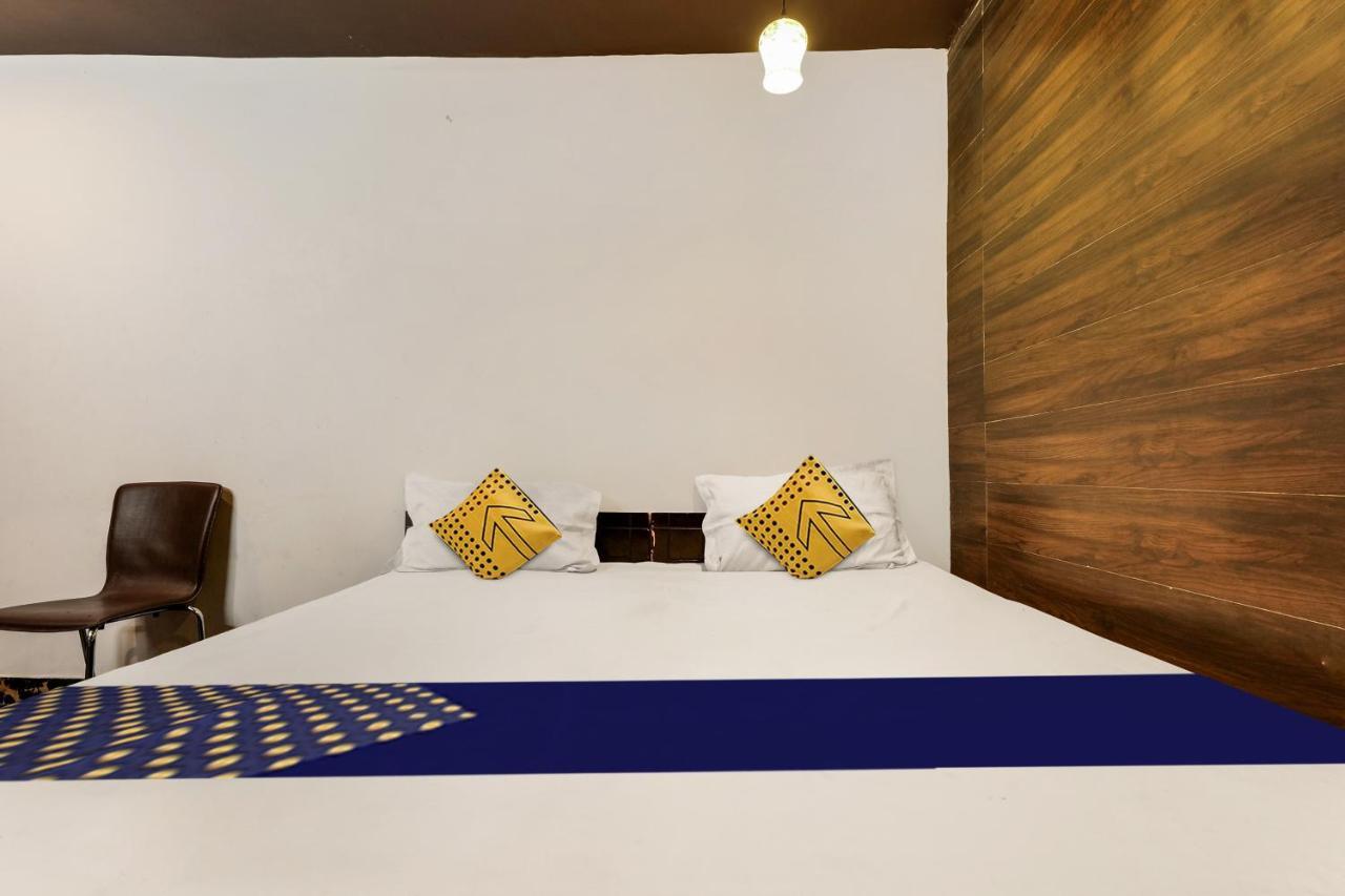 Oyo Flagship 81486 Hotel Mahalaxmi Guesthouse ニューデリー エクステリア 写真