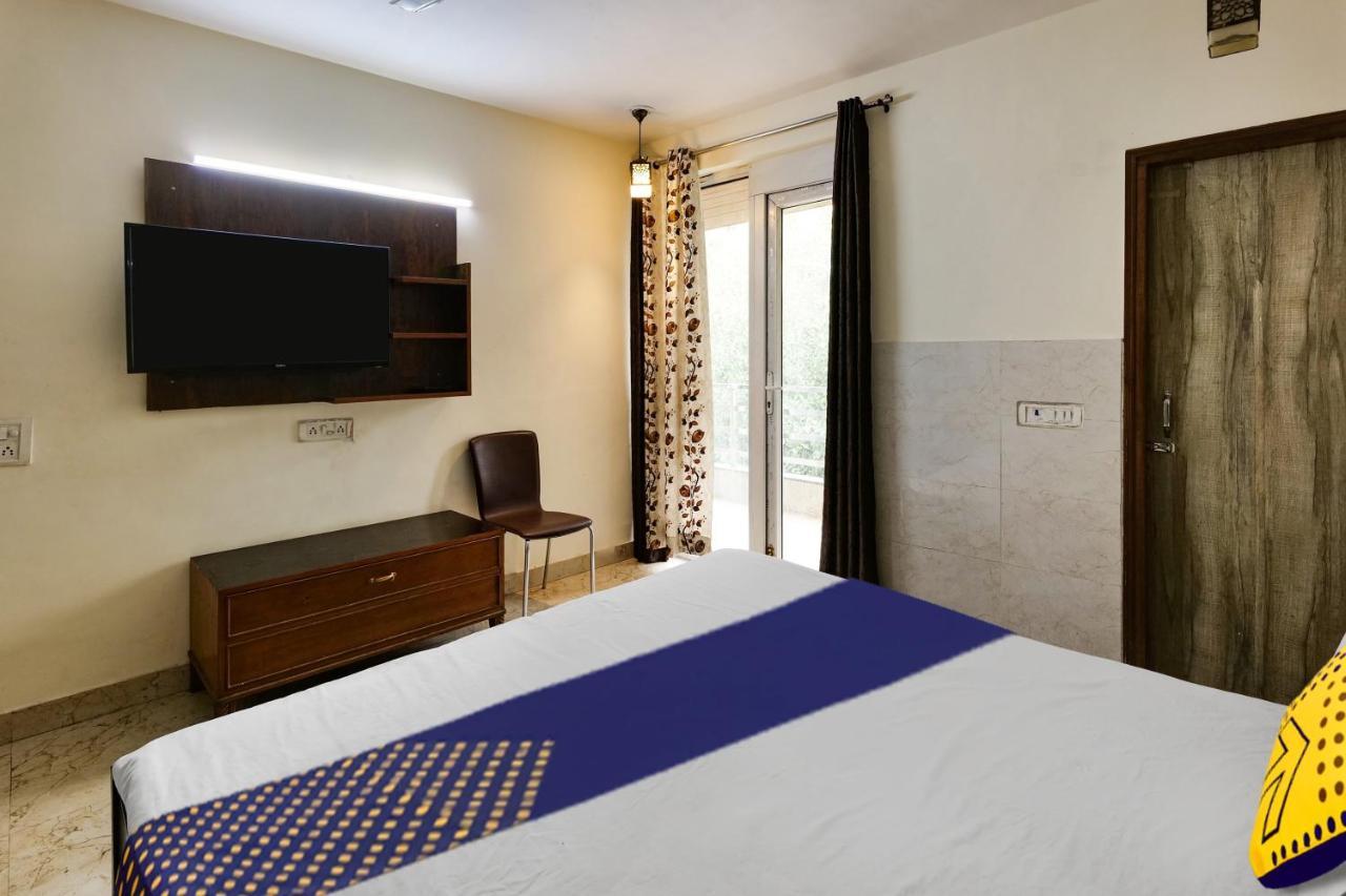 Oyo Flagship 81486 Hotel Mahalaxmi Guesthouse ニューデリー エクステリア 写真